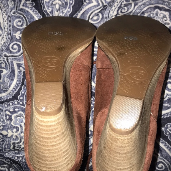 Women’s Wedge - Picture 4 of 6